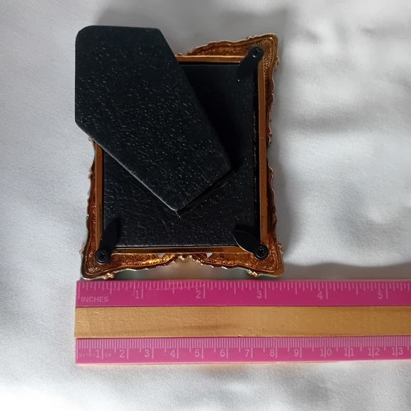 Enamel Picture Frame With Rhinestone Flowers 2"×3" - Picture 4 of 4